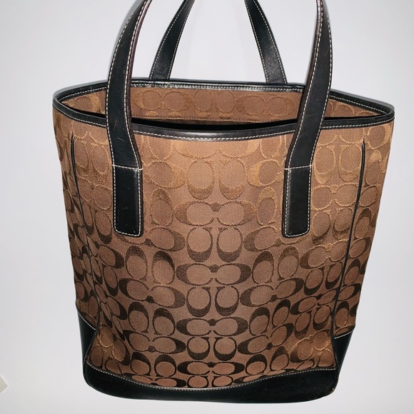 Womans brown Coach bucket purse - Picture 13 of 15